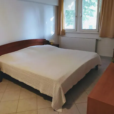 公寓 Partkozeli Apartman