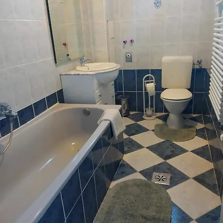 Partközeli Apartman